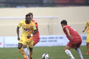 Hoàng Vũ Samson tiếp tục sắc bén trên hàng công Thanh Hóa. Ảnh: MINH HOÀNG