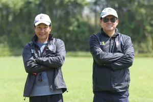 Ông Vũ Tiến Thành và ông Mashiro. Ảnh: SGFC