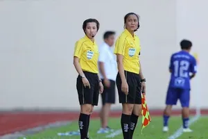 Hai trọng tài Thu Trang và Lệ Trinh. Ảnh: NVCC