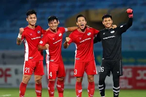 Viettel đang là ĐKVĐ V-League. Ảnh: VTFC