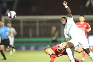 CLB TPHCM lại gục ngã trên sân nhà. Ảnh: DŨNG PHƯƠNG