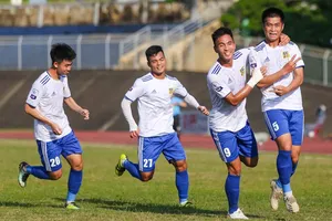 CLB Bóng đá Huế. Ảnh: HỮU THÀNH 