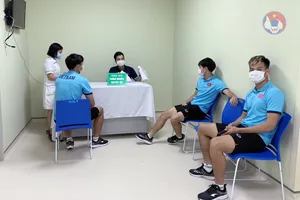 Cầu thủ của ĐT Việt Nam cùng các CLB Hà Nội, Viettel và Sài Gòn đã được ưu tiên tiêm vaccine phòng, chống dịch Covid-19 để làm nhiệm vụ quốc tế