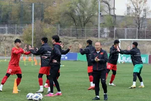 Buổi tập thứ ba của đội tại Kyrgyzstan vào chiều 22-10