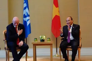 Chủ tịch nước Nguyễn Xuân Phúc đã có cuộc gặp với Chủ tịch FIFA Gianni Infatino