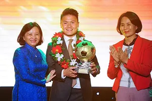 Ở độ tuồi 25, Quang Hải đã đạt được nhiều danh hiệu cao nhất cùng ĐTQG, CLB Hà Nội và danh hiệu cá nhân