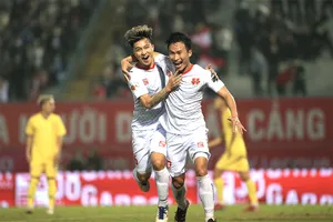 Hải Phòng giành 3 giải thưởng tháng tại V-League 2022
