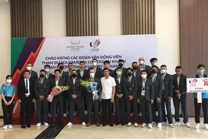 Đội tuyển futsal Thái Lan khi đến khách sạn Mường Thanh