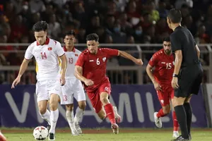 Hoàng Đức cùng các đồng đội vừa có điểm cộng trên BXH hàng tháng của FIFA