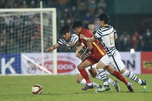 Cuộc so tài giữa U23 Việt Nam và đội U20 Hàn Quốc mới đây. Ảnh: Minh Hoàng