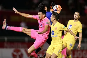 Cuộc so tài kịch tính xuyên suốt 90 phút. Ảnh: DŨNG PHƯƠNG