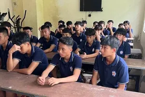 Các cầu thủ U17 Đà Nẵng buồn bã trước thông tin mình không thể tham dự VCK