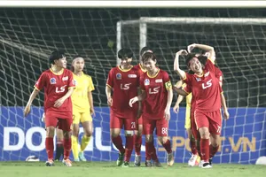 Đội TPHCM I vô địch lượt đi với thành tích bất bại qua 6 vòng đấu