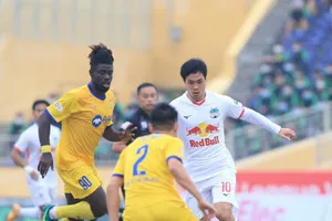 Công Phượng và các đồng đội ở HAGL đang trong mạch trận sa sút phong độ