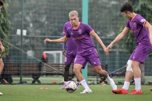 Tấn Lộc và B.Bình Dương đạt thua thuận "đường ai nấy đi"