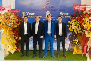 Các thành viên trong Ban lãnh đạo Công ty GB STEEL 