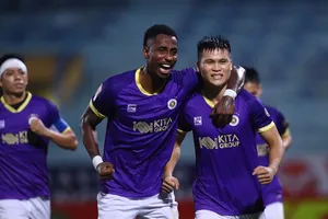 Tuấn Hải tiếp tục tỏa sáng với bàn mở tỷ số cho Hà Nội FC. Ảnh: MINH HOÀNG