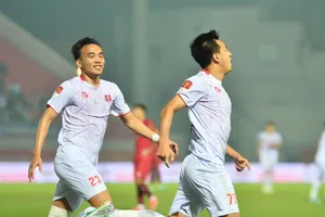 Hải Phòng ngược dòng giành trọn 3 điểm trước Khánh Hòa. Ảnh: MINH HOÀNG