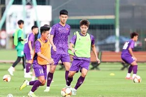 U19 Việt Nam trên sân tập chuẩn bị cho giải U19 quốc tế tại Trung Quốc