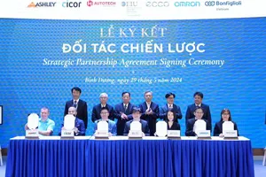 Đại học Quốc tế Miền Đông tổ chức ký kết với các doanh nghiệp đối tác chiến lược 