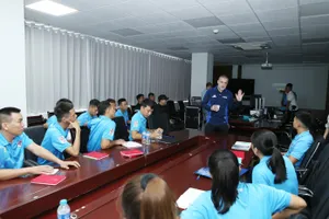 Các học viên lắng nghe những chia sẻ từ giảng viên Hakan Anaz