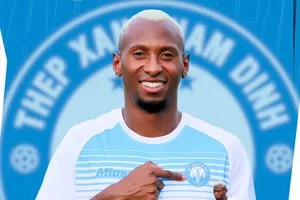 Tiền vệ Caio César