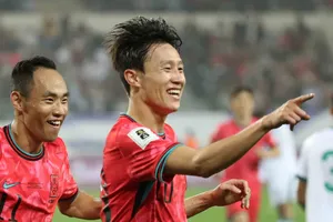 Hàn Quốc giữ vững ngôi đầu bảng B, bảng đấu mà họ đọ sức cùng 5 đội bóng đến từ Tây Á