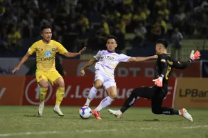 Hà Nội FC giành lại 1 điểm vào những giây cuối trận. Ảnh: MINH HOÀNG