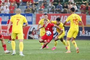 Thanh Hóa ngày càng tỏ ra khó chịu trong lối chơi, sẵn sàng để ngáng chân các nhà ĐKVĐ Nam Định ở vòng 12.