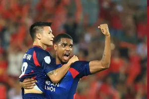 Quang Hải cùng CLB CAHN giành trận thắng thứ 4 liên tiếp ở đấu trường Đông Nam Á. 