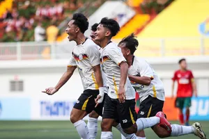 ĐH Life gây ấn tượng qua trận thắng thuyết phục trước đội chủ nhà. 