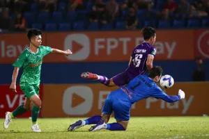 B.Bình Dương cản bước tham vọng của Ninh Bình ở vòng tứ kết sau loạt sút luân lưu 11m. Ảnh: DŨNG PHƯƠNG