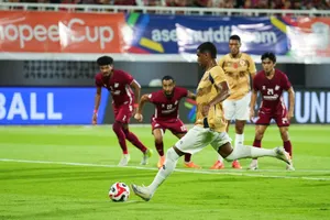 Alan Grafite sút hỏng 11m ở phút 15, bỏ lỡ cơ hội giúp CAHN FC mở tỷ số.