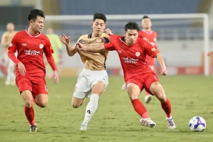 Chưa hết 1 mùa chọn sân Mỹ Đình làm sân nhà, CLB Viettel đã xin chuyển về lại sân Hàng Đẫy, và lần này được VPF chấp thuận.