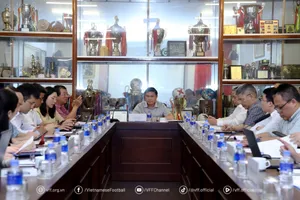 Ban Cấp phép Liên đoàn Bóng đá Việt Nam có buổi họp vào chiều 22-4.