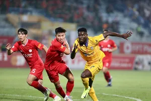 SLNA vẫn chưa thể thoát sự lận đận ở khu vực cuối bảng dù đã thay HLV từ giữa mùa bóng.