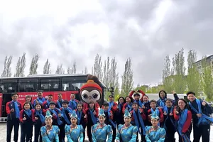 Đội tuyển futsal nữ Việt Nam đến khách sạn Sheraton Hohhot, nơi được BTC bố trí cho 6 đội nghỉ ngơi.