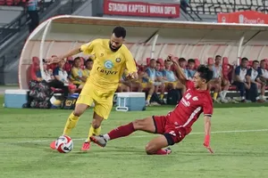 Thanh Hóa (áo vàng) cùng CAHN là hai đại diện của V-League tham dự Cúp C1 Đông Nam Á 2024-2025.