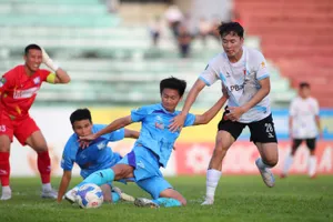 Long An vẫn còn nguy cơ xuống hạng trước hai vòng đấu cuối.
