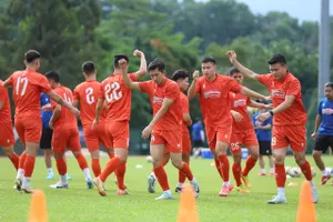 Đội tuyển Việt Nam trên sân tập chiều 7-6. 