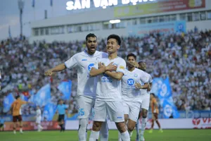 Nam Định giành 3/4 giải thưởng xuất sắc tháng 5 V-League 2024-2025.