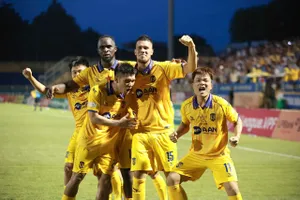 SLNA trụ hạng sau màn ngược dòng đến khó tin trước HA.GL.