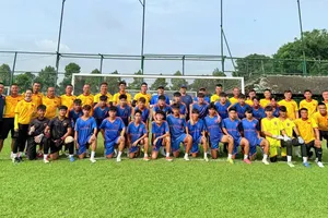 Tham dự giai đoạn 1 của khóa học có 18 học viên. Học viên nữ duy nhất là HLV Lại Thị Tuyết (Hà Nam).