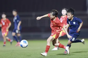 U19 nữ Việt Nam vẫn chưa thể "đổi màu" huy chương khi lần thứ 4 về nhì Đông Nam Á. Ảnh: DŨNG PHƯƠNG