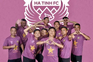 HLV Nguyễn Thành Công bất ngờ chia tay CLB Hà Tĩnh