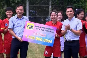 Công ty Thái Sơn Bắc đồng hành cùng đội nữ Hà Nội 14 năm liên tiếp.