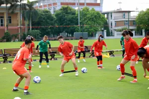 U20 nữ Việt Nam trên sân tập ngày 1-7.