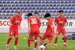 Viktor Lê đóng góp 1 bàn trong trận thắng 5-0 trước Đài Loan (TQ)).