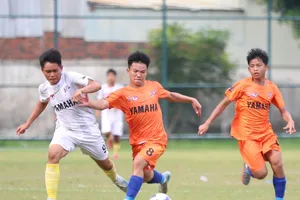 U13 TPHCM (áo trắng) dừng bước trước U13 Đà Nẵng.