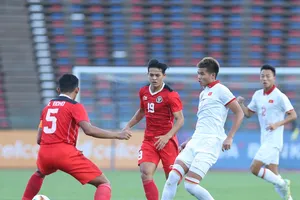 Cuộc so tài giữa U22 Việt Nam và U22 Indonesia tại SEA Games 32.